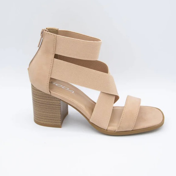 Soda Women\'s Juice Stretch Strap Block Heel Sandals NWT